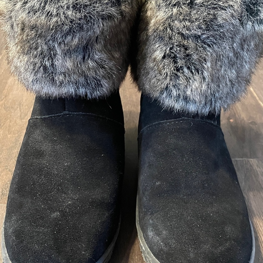 Minnetonka Women's Everett Boots black suede faux fur 7 - Picture 5 of 7